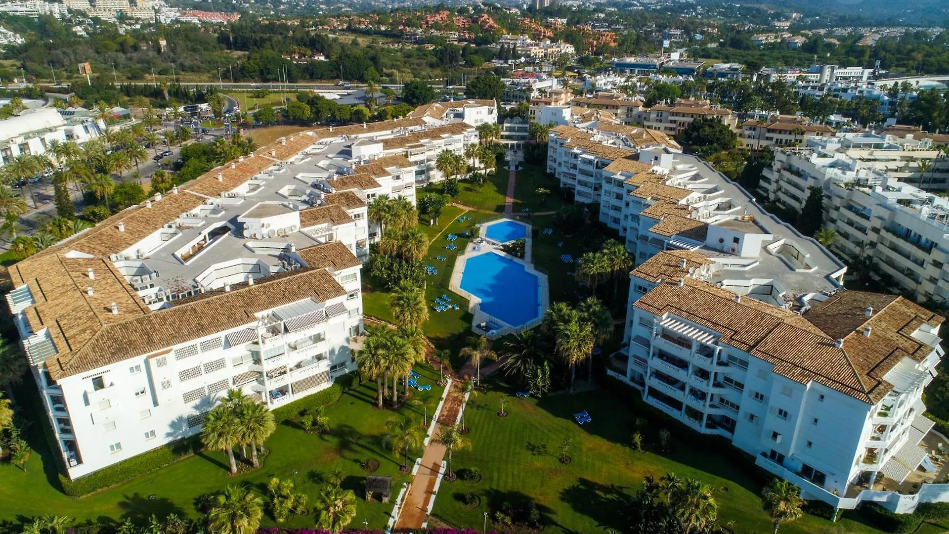 Marbella Banus Suites - Banus Playa Rocio Beach Access Complex